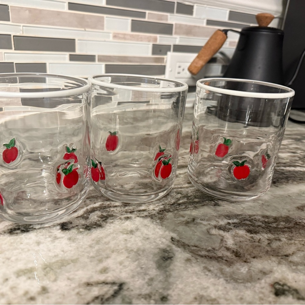 Set of 3 of the Anthropologie icon juice glasses APPLE